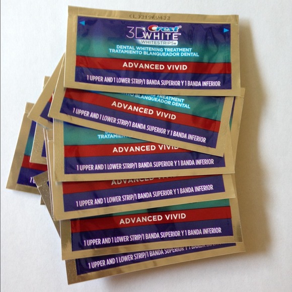 SOLD!! Crest Whitening Strips - Advance Vivid (14)