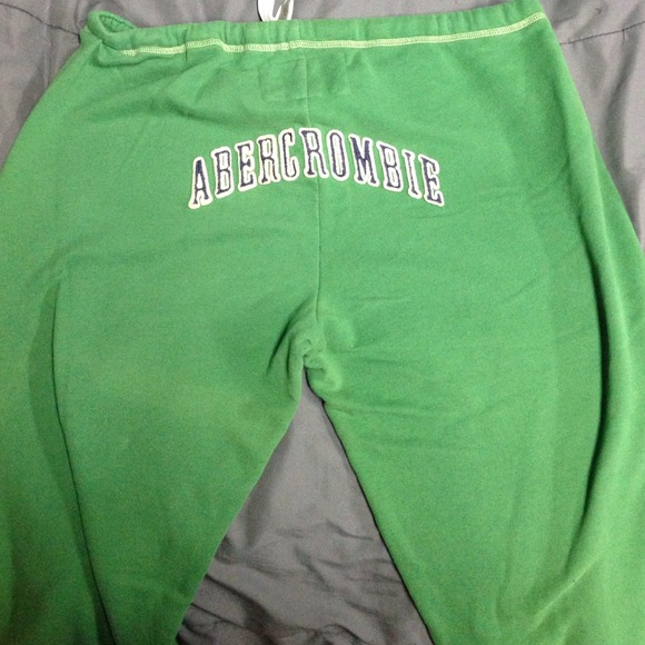 Abercrombie green capris