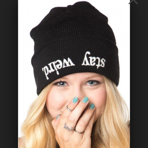 💥LOOKING FOR💥 stay weird beanie