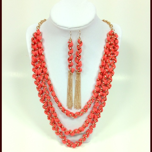 💕Coral fabric chained necklace set💕