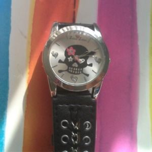 Black Skull Watch