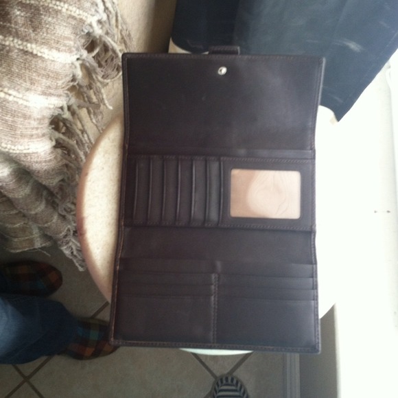 Coache - Picture 4 of 4