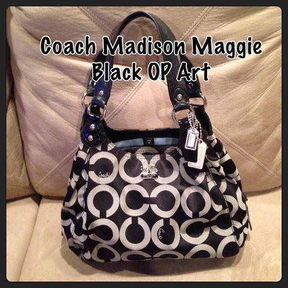 ✋💥SOLD LOCALLY💥✋Authentic Coach Maggie OP Art