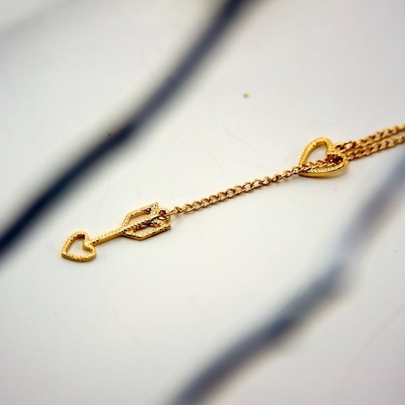 ❌SOLD❌🎉HP 11/7🎉 - Arrow of LOVE lariat necklace - Picture 2 of 4
