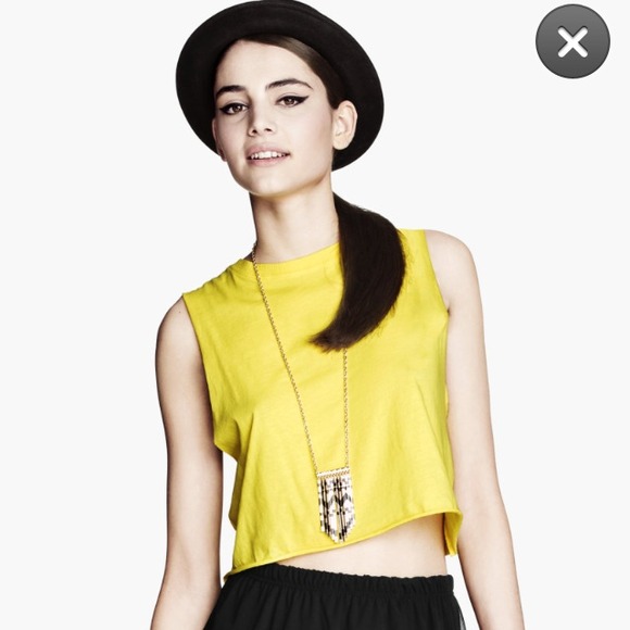🎉 Host Pick 🎉 1/12/14 Yellow Cropped Tank Top
