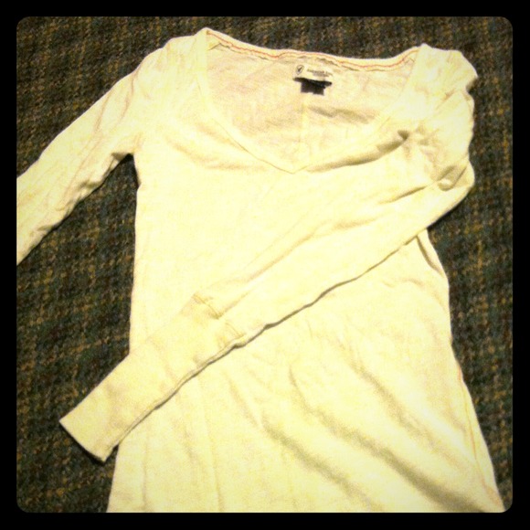 Long sleeve white shirt. XS American Eagle