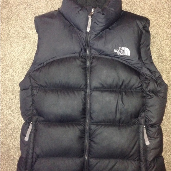 🚫SOLD🚫 North Face 700 down vest