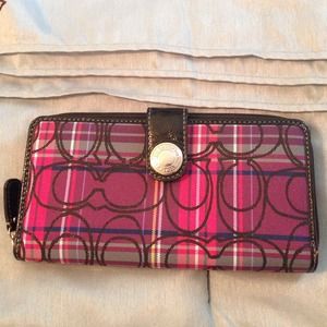 Coach wallet