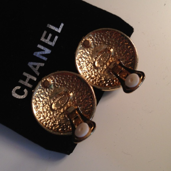 CHANEL Jewelry - Chanel clip on earrings VINTAGE CHANEL Jewelry - Chanel clip on earrings VINTAGE