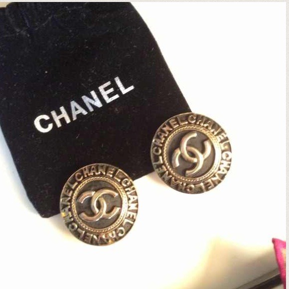 CHANEL Jewelry - Chanel clip on earrings VINTAGE CHANEL Jewelry - Chanel clip on earrings VINTAGE