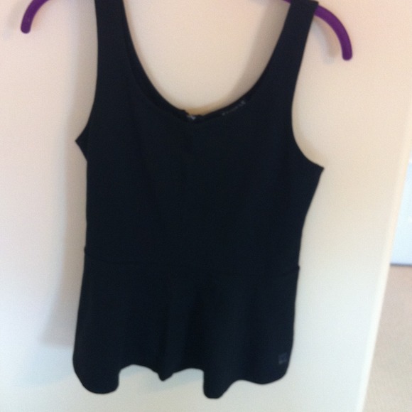 Solid black peplum - Picture 3 of 4