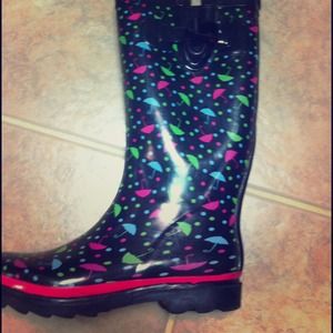 SOLD  rainboots - black with colored umbrellas