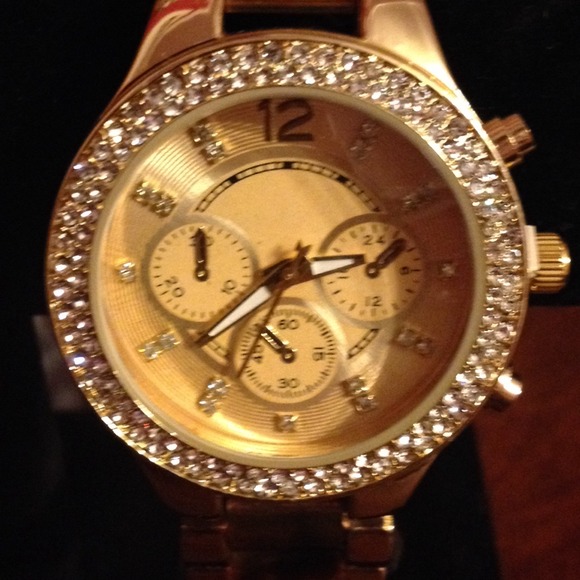 ❌Bundled❌Cool trendy watch