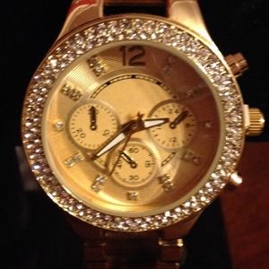 ❌Bundled❌Cool trendy watch