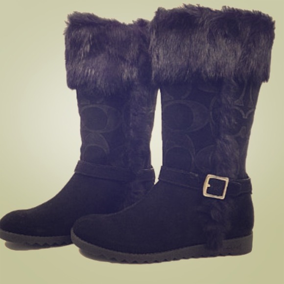 Authentic Coach✨🌟 fur boots