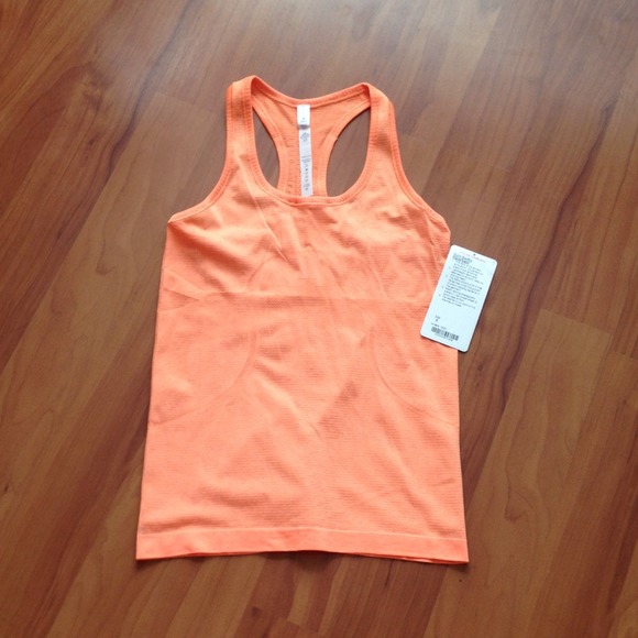 ❌SOLD❌NWT Lululemon Run Swiftly Tech Racerback 6