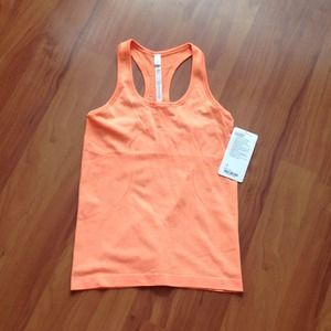 ❌SOLD❌NWT Lululemon Run Swiftly Tech Racerback 6