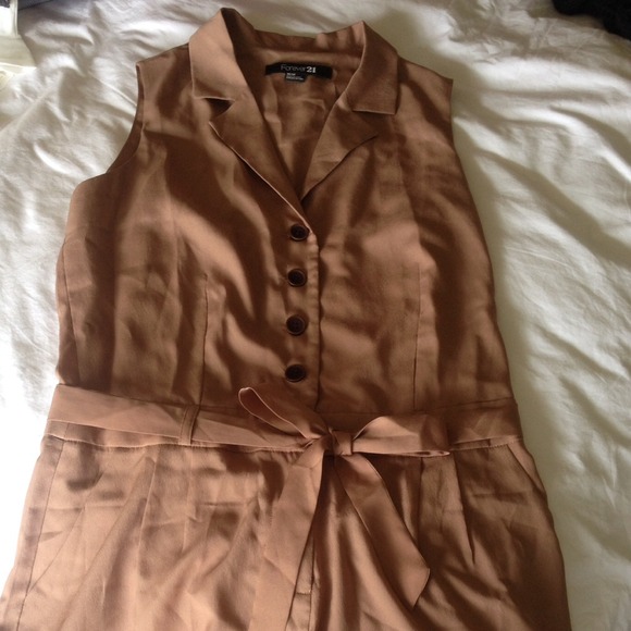 forever 21 tan sleeveless short jumpsuit