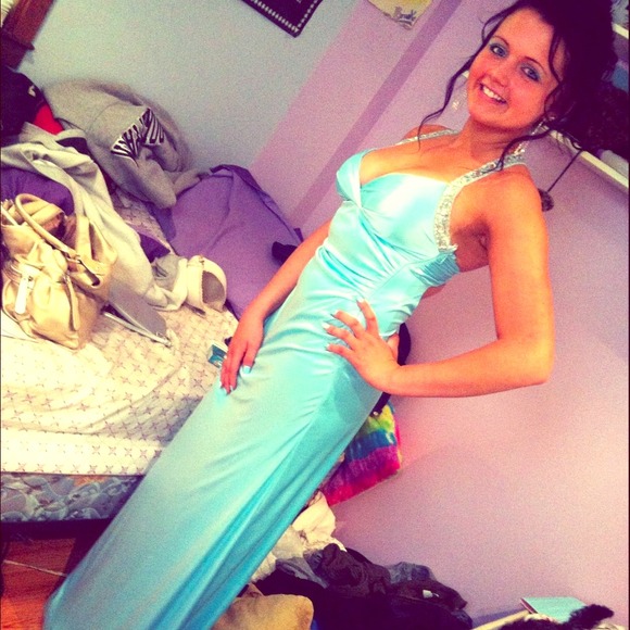 💥REDUCED💥 BABY BLUE PROM DRESS PRACTICALLY NEW❗️
