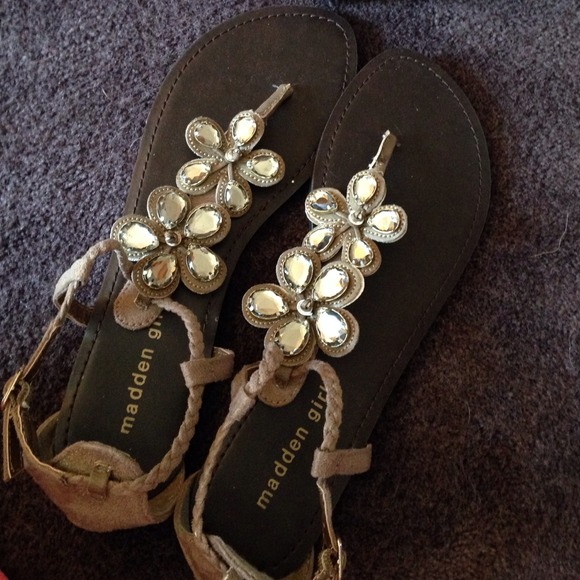 New madden girl sandals