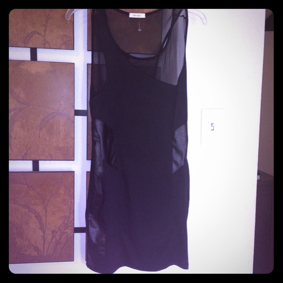 🎉Sold🎉Gorgeous black dress with faux leather🎉