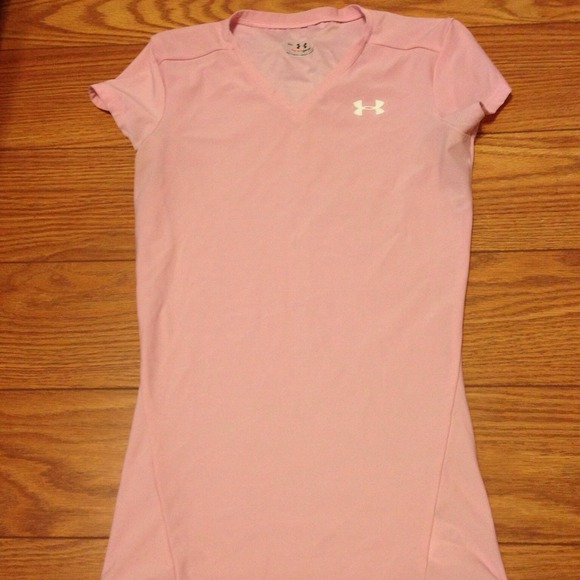 Light pink fitted under armour top