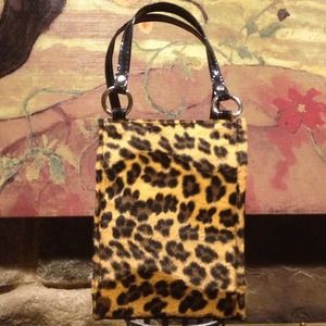 ♈ 1980s faux leopard & pleather bag