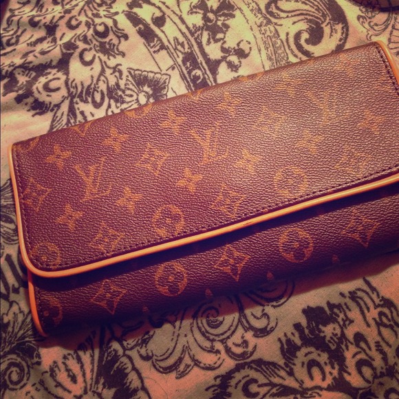 Louis Vuitton inspired clutch