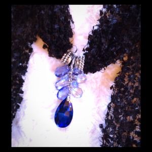 Scarf pendant/ scarf