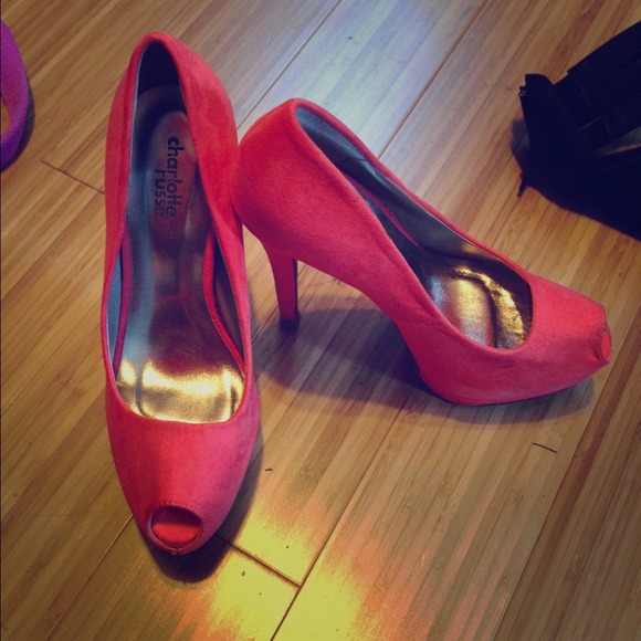 Coral pumps sz6