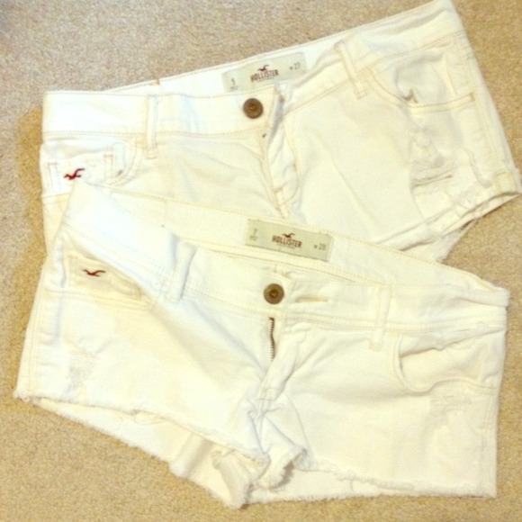A 2 sexy Hollister white denim shorts