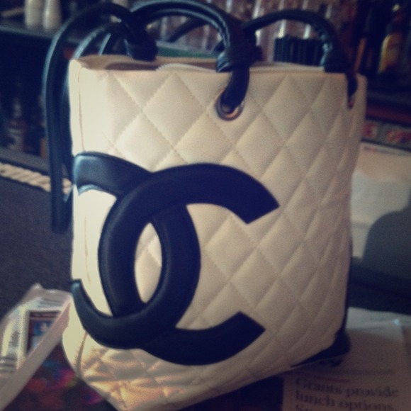 🚫ON HOLD🚫C inspired purse