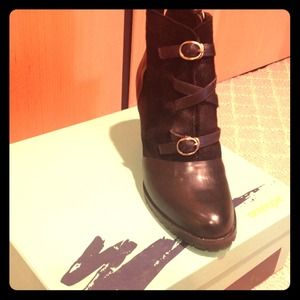 Antelope 655 black bootie