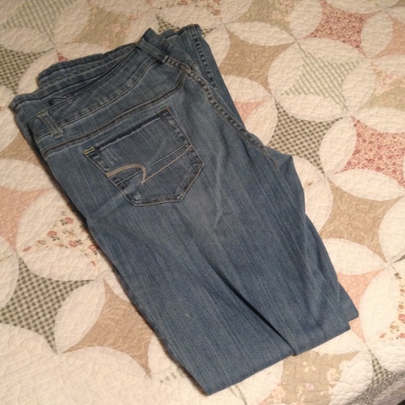 🚫SOLD! AE Jeans :)