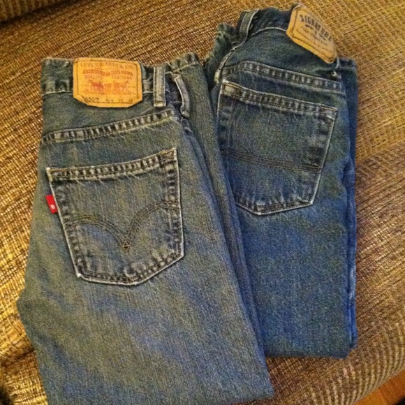 SOLD!!  LEVIS STRAUSS!! Boys size 8.
