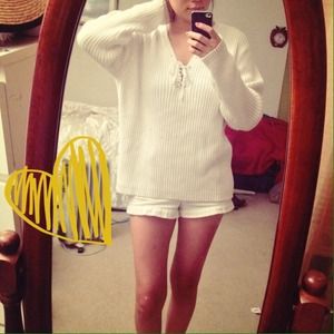 REDUCED⬇️White Oversized Sweater