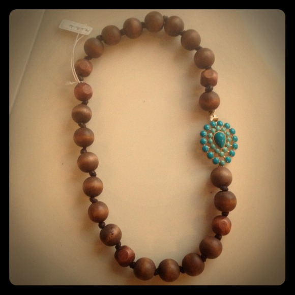 SOLD IN BUNDLE Stella & Dot Charlize Wood Necklace