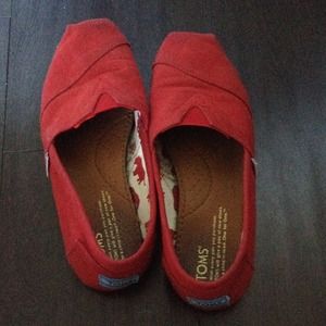 Red Toms