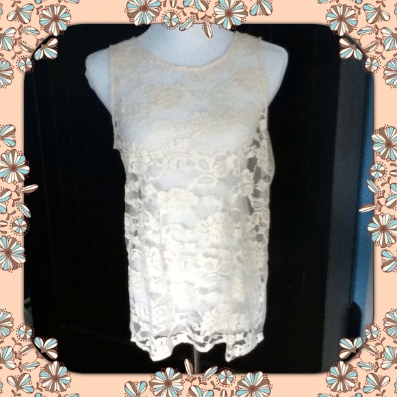 🎉🎊2X Host Pick🎊🎉✨NWT✨Lace Front Back Tank - Picture 2 of 4