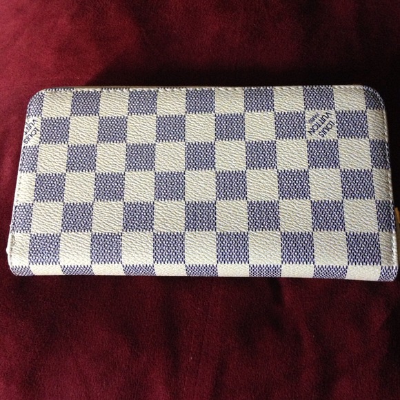 Lv wallet ..:)