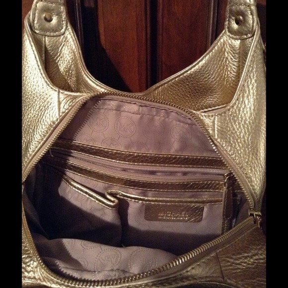 Handbag - Picture 3 of 4