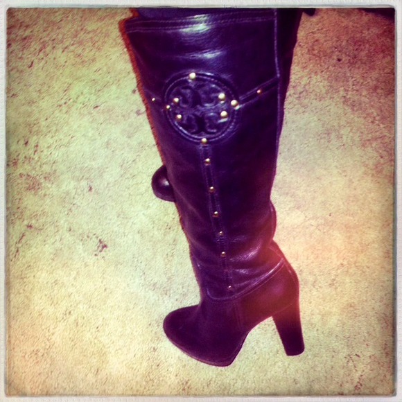 Tory Burch- black leather platform boots