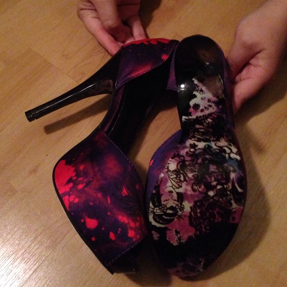 NWOT Ed Hardy 5in peep toe platform - Picture 4 of 4