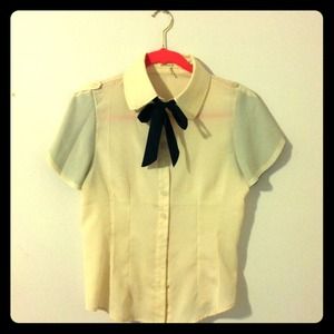 Shirt with ribbon