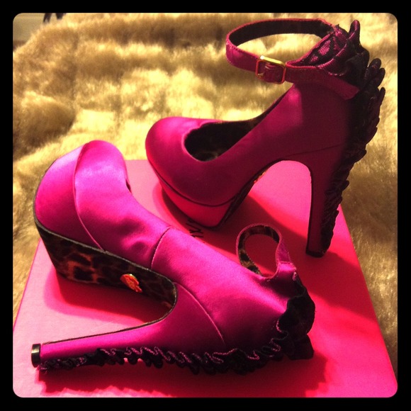 Reduced!!Hot Pink Satin Betsey Johnson Heels