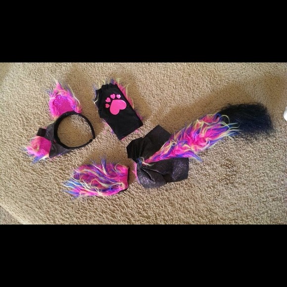 🚫🚫sold Hot topic neon kitty costume