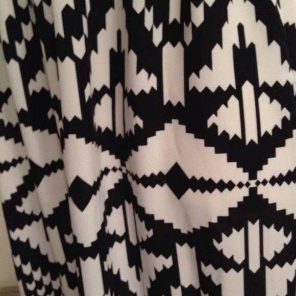 Coral Topped Ikat Dress - Picture 4 of 4