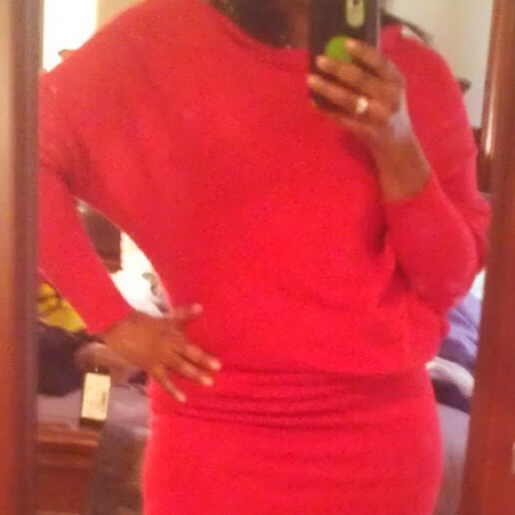 Red Batwing one shoulder Tunic🍄🍁