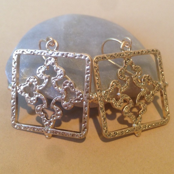 Artsy Square Earrings - Picture 2 of 2