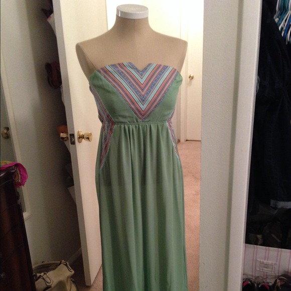 Must go by Friday: Native American Inspired Maxi - Picture 1 of 4